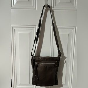 New Directions Ladies Brown Handbag 9" W x 10" H x 1.5" D New Without Tags